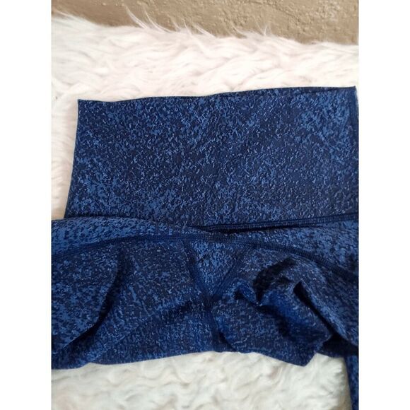 210-EUC Size 2 Lululemon Wunder Under Hi-Rise - Picture 5 of 6